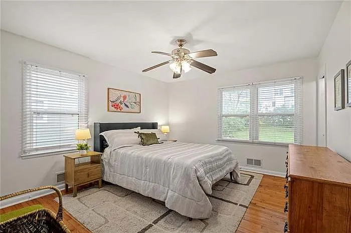 3 bed, 1232 sqft, $1,800 — Photo 3