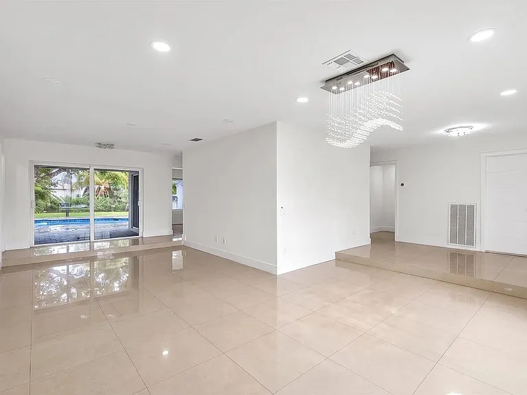 5939 NW 79th Way — Photo 16