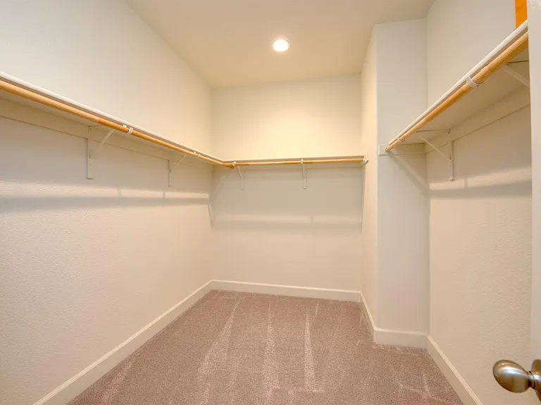 Cabernet Ct — Photo 16