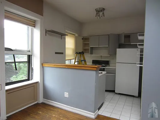 Rented by Skyline Group Real Estate | media 11