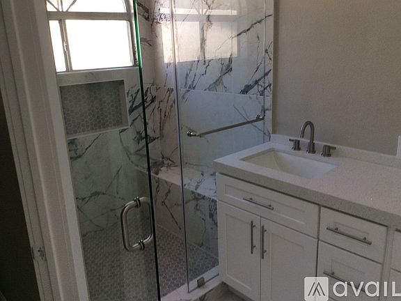 4th image of 2525 Sunset Beach Ln #1