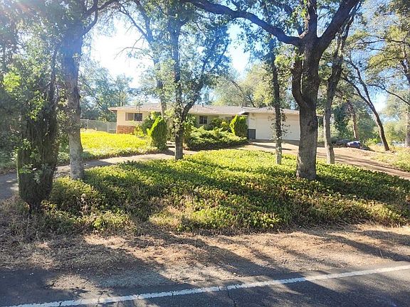 3rd image of 1942 Canyon Rd