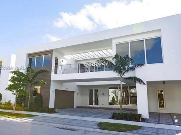 10250 NW 74th Ter