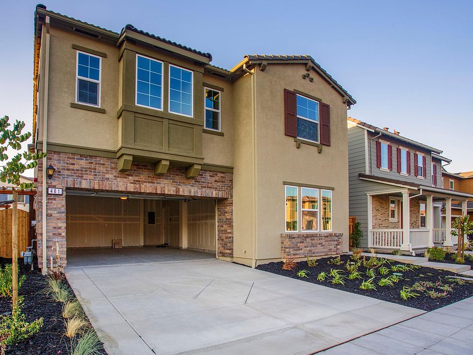 2 car garage and front yard