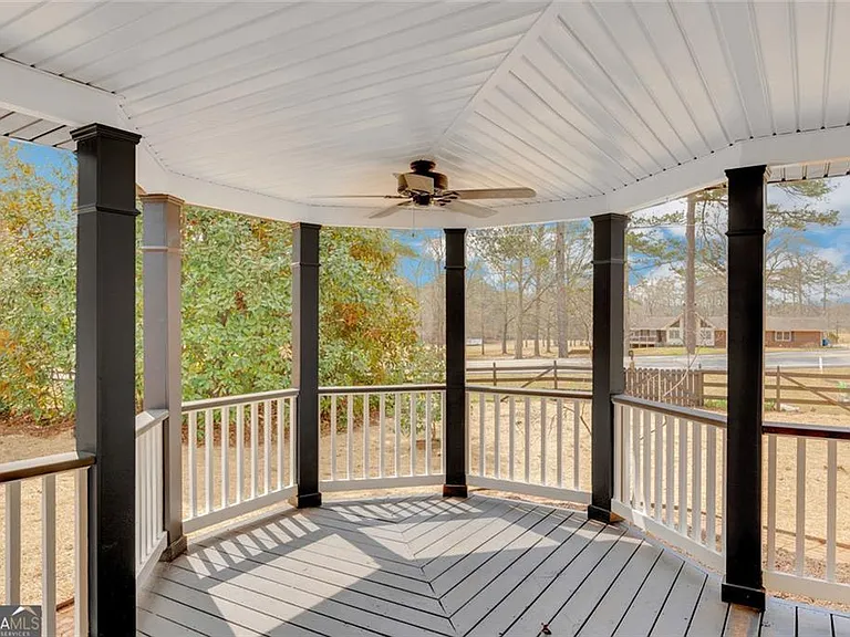 813 Sandy Creek Rd — Photo 16