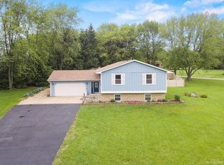 43W760 Rowe Rd, Elburn, IL 60119