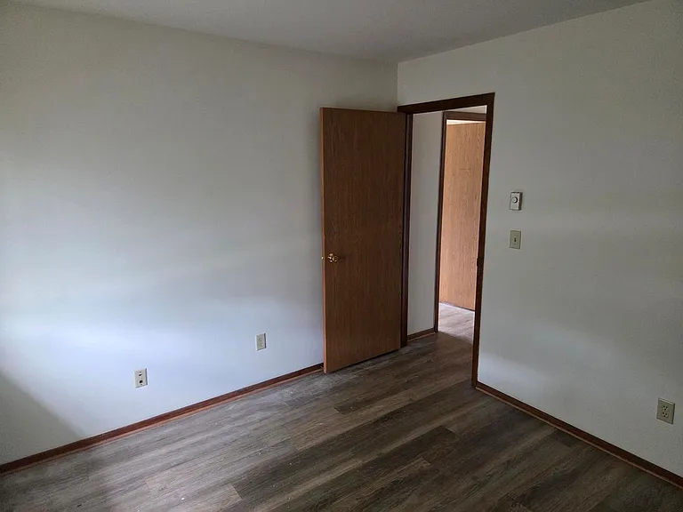 1385 Meadowcreek Dr — Photo 5