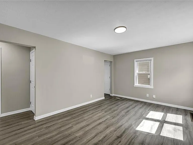 1291 Hardesty Blvd — Photo 6