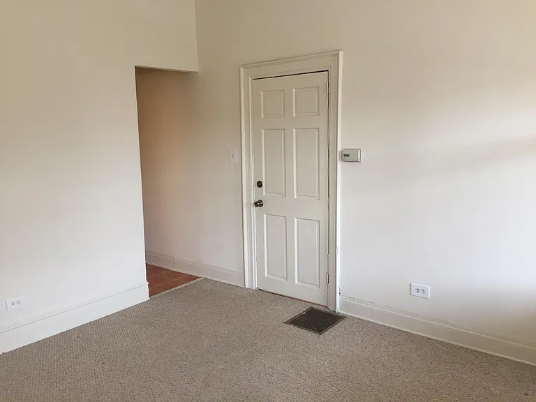 809 N Van Buren St #1A — Photo 8