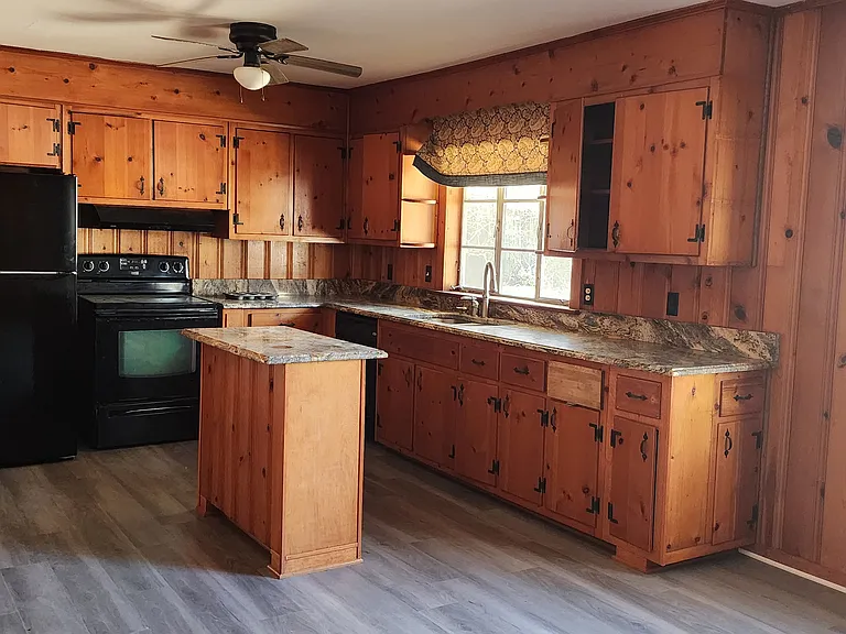 1520 Walnut Dr — Photo 7