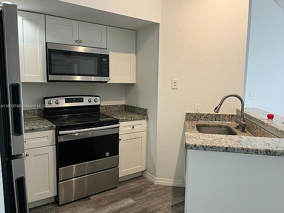 2nd image of 1401 Village Blvd APT 423