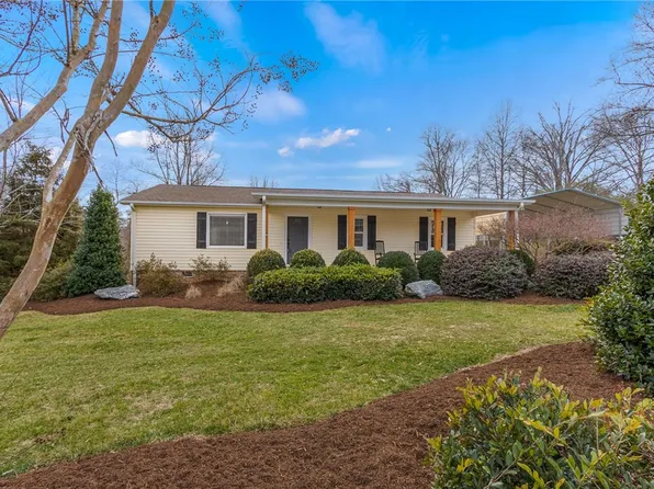 229 Lost Valley Rd, Pickens, SC 29671