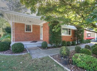512 Warner St NW, Huntsville, AL 35805