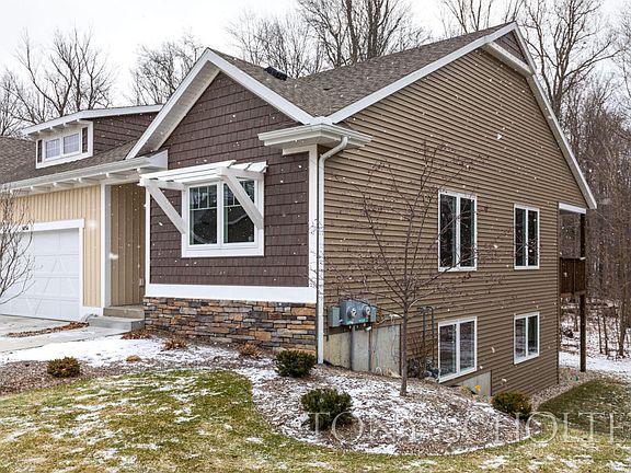 3rd image of 4256 Cottage Trl