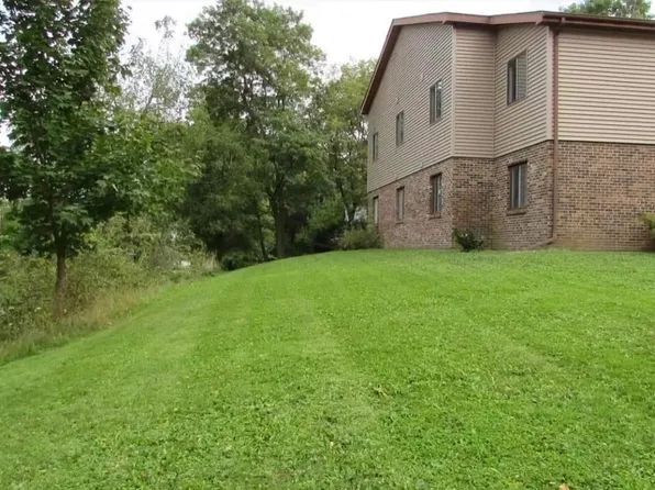 212 Grove St, Ridgeway, WI