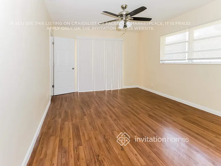1154 SW 27th Ave — Photo 5