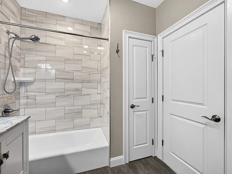 14 Church St #2D — Photo 7