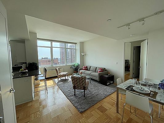 1st image of 1510 Lexington Ave Ph F