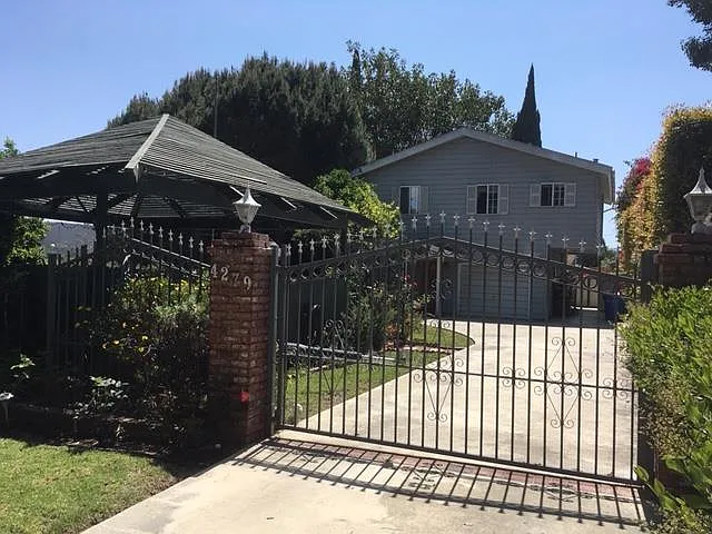 1 bed, 500 sqft, $2,300 — Photo 2