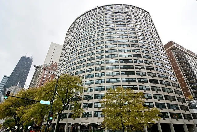 1150 N Lake Shore Dr APT 3H photo 1