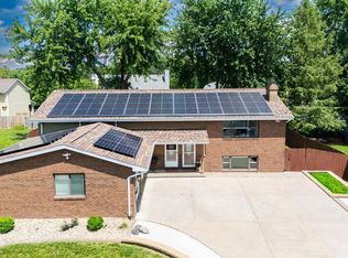 7110/7112 N Rockvale Dr, Peoria, IL 61614