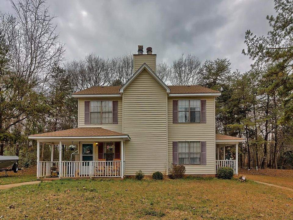 1st image of 101 & 103 Montague Dr