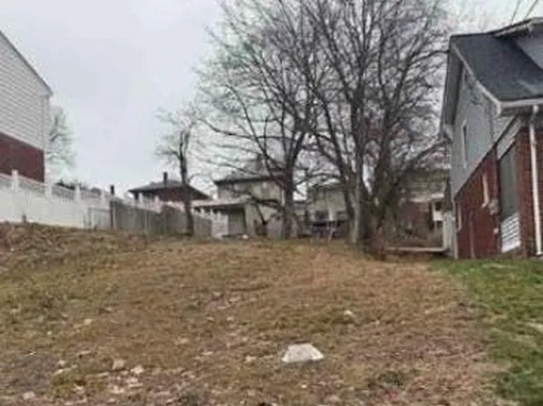 22 Dartmouth Ave, Pittsburgh, PA 15229