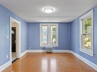 60 6th St #60, Lowell, MA 01850