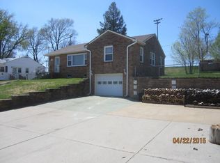 1034 Parkway Dr, Bellevue, NE 68005