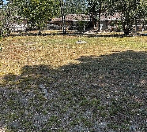4th image of 640 42nd St SW
