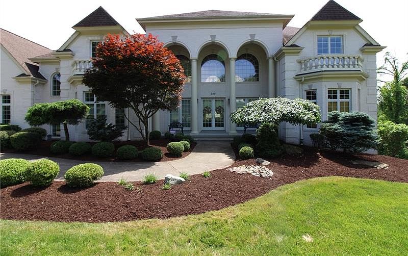 2nd image of 200 Snowberry Cir