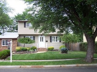22 Piedmont Dr, Old Bridge, NJ