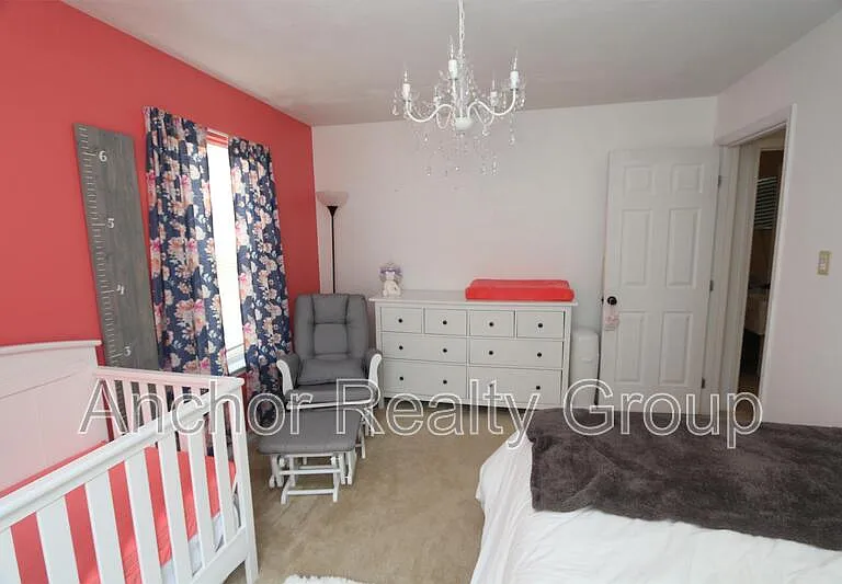1618 Kingston Ave — Photo 35