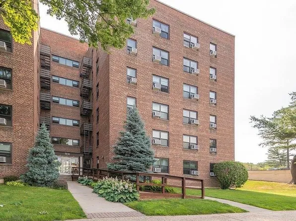 73-03 Bell Blvd #3-K, Oakland Gardens, NY 11364