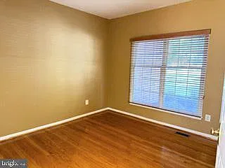 4 bed, 2.5 bath, 3663 sqft, $4,000 — Photo 3