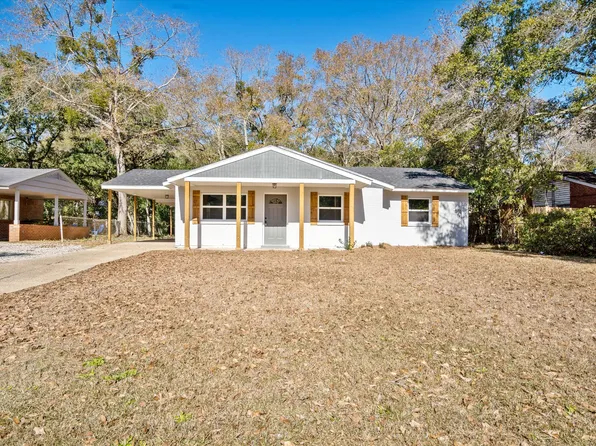 4110 Yorkshire Ln, Mobile, AL 36609