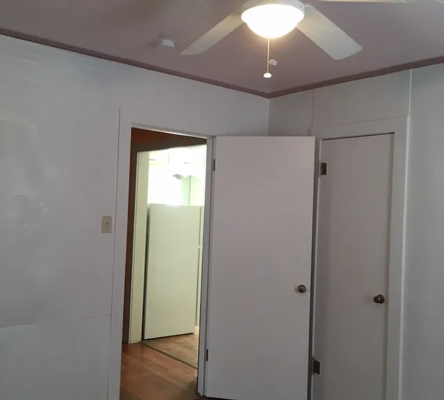507 W 1st St — Photo 7