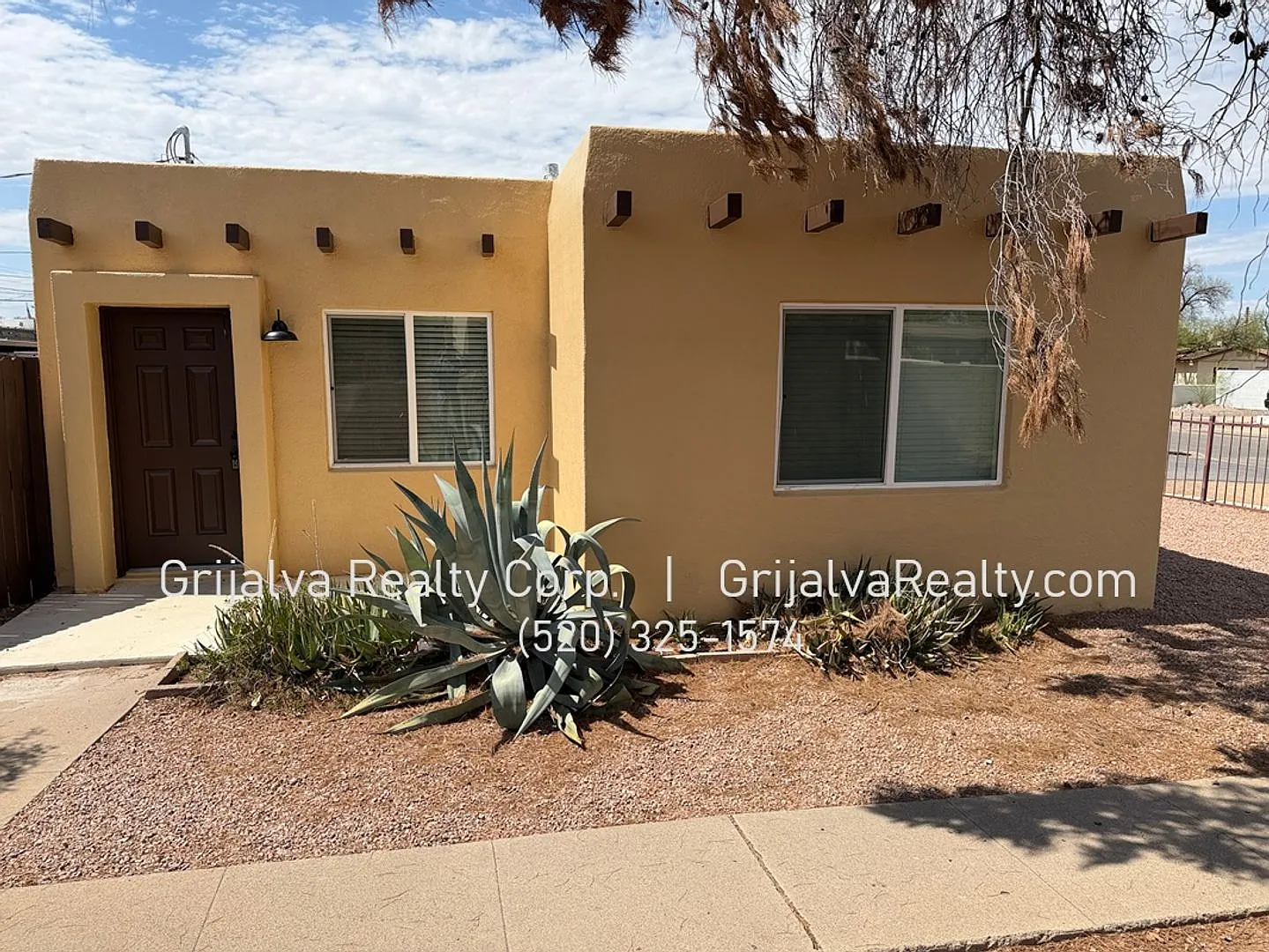 3001-3015 E La Madera Dr — Photo 1