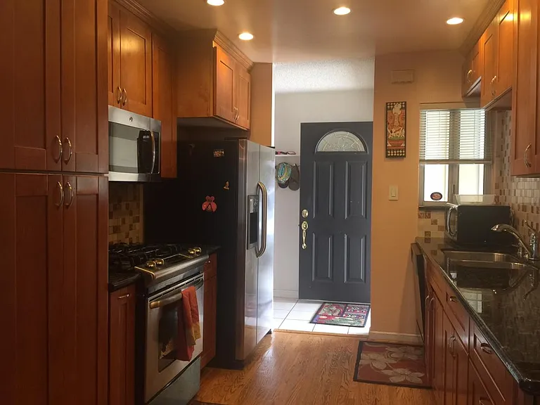 1267 Rembrandt Dr — Photo 7