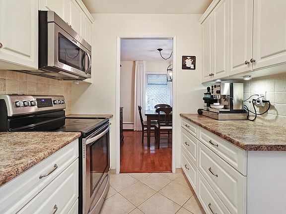 5th image of 1696 W 10th Ave #101