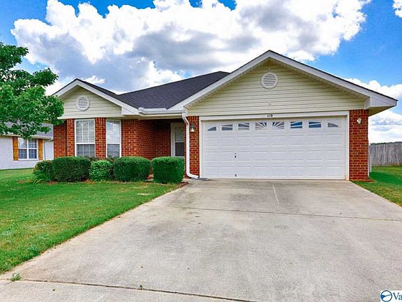 3rd image of 110 Herrick Dr SW
