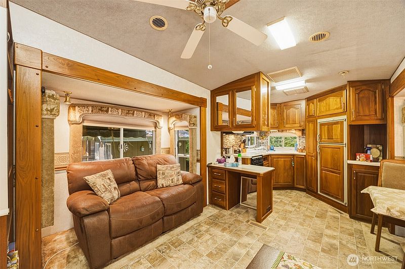 2nd image of 162 1 Fireside Lodge Circle