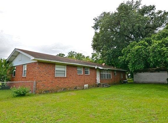 3rd image of 1860 Atwood Dr
