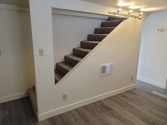 4th image of 2933 Panama Ave Unit B