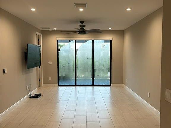 4th image of 7553 Carnegie Way