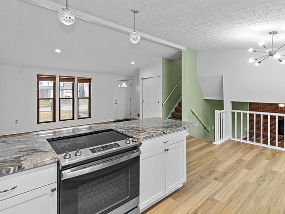 3rd image of 3892 Quail Hollow Dr