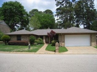 319 Tealwood Dr, Longview, TX 75605