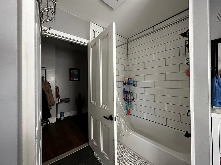 1204 Delaware Ave #3 — Photo 19