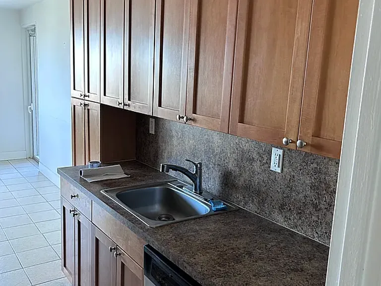 530 Neptune Ave #9 — Photo 3