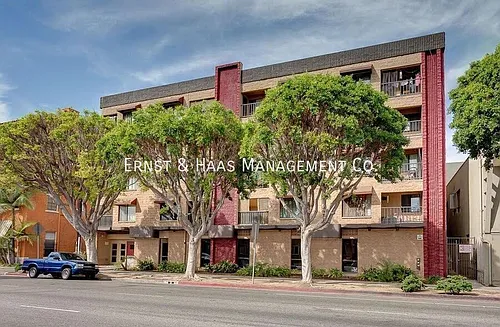 225 W 6th St #407 Photo 1